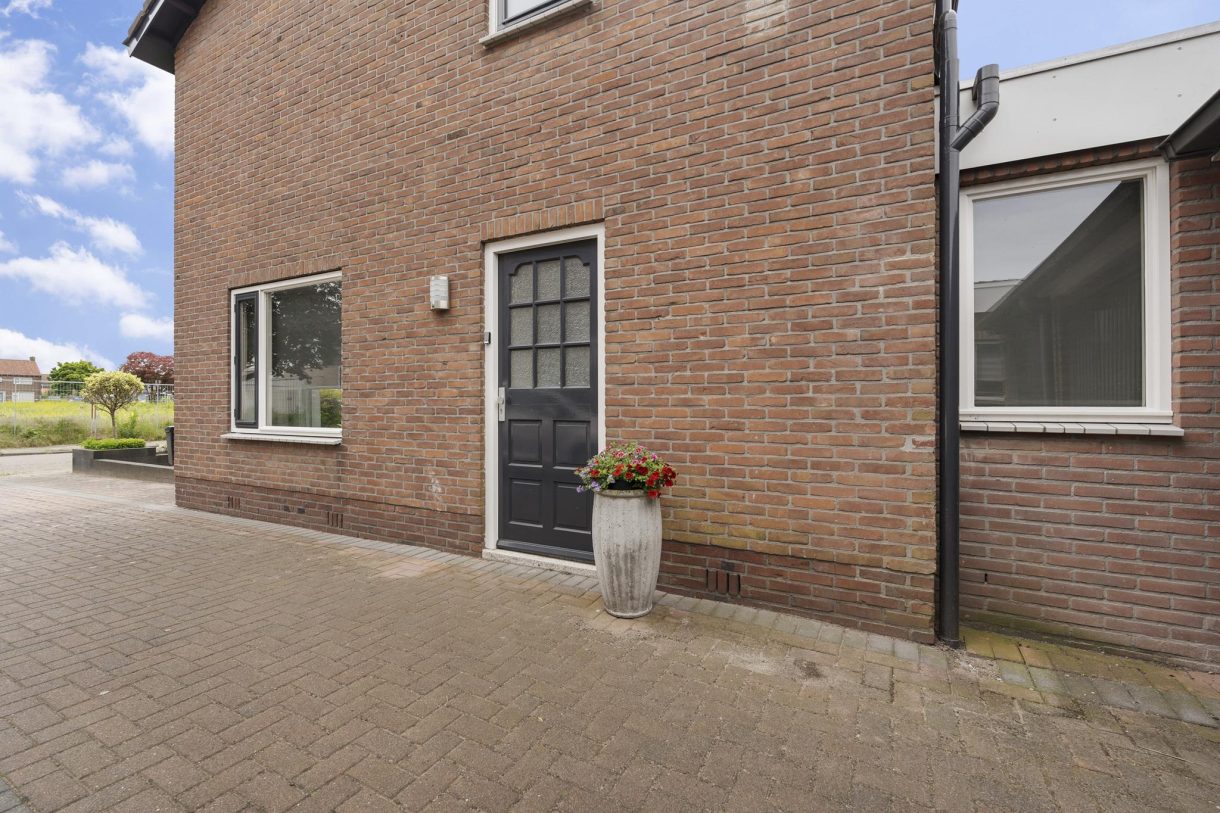 Te koop: Foto Woonhuis aan de Spireastraat 17 in Wezep