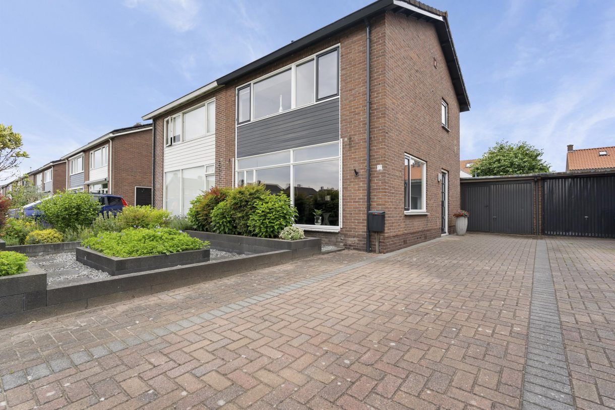 Te koop: Foto Woonhuis aan de Spireastraat 17 in Wezep