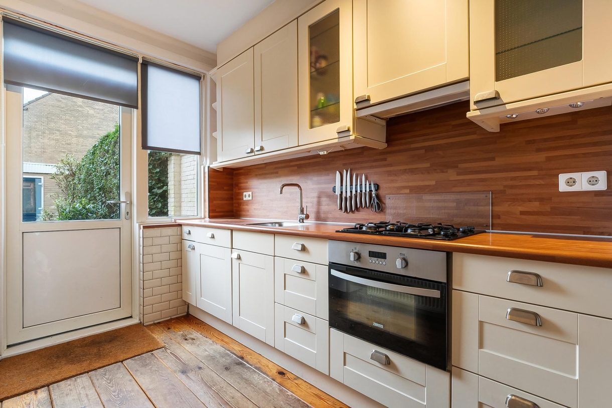 Te koop: Foto Woonhuis aan de H Roland Holststraat 45 in Zwolle